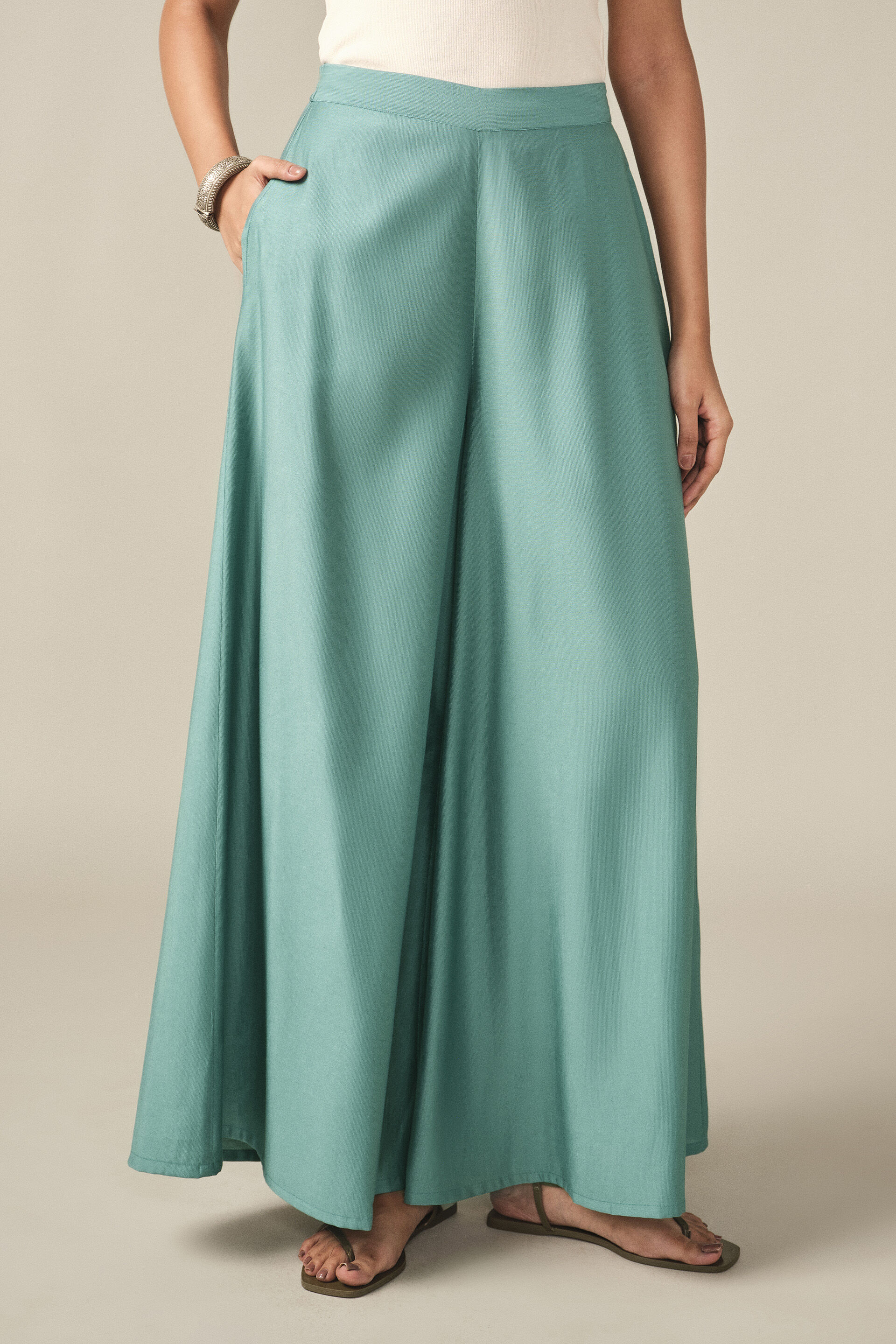 Wide-leg Pants in Teal